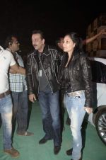 Sanjay Dutt, Manyata Dutt at Guns N Roses concert in Mumbai on 9th Dec 2012 (23).JPG